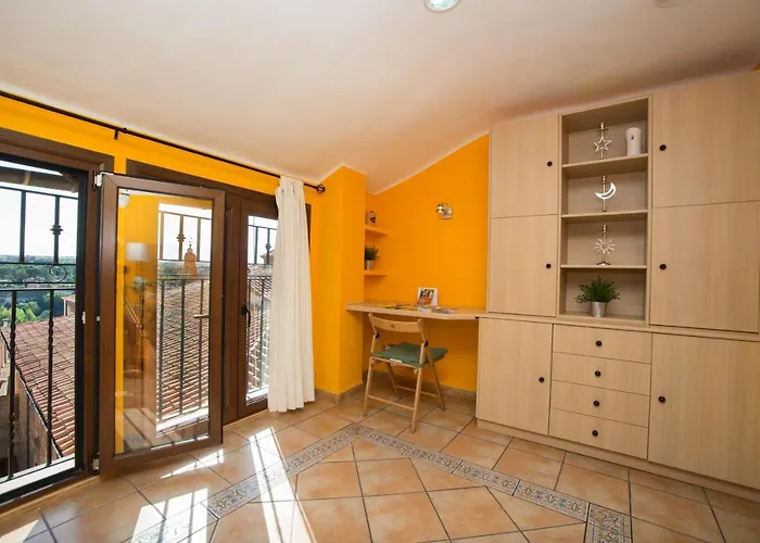 Marquesa De Jarras *